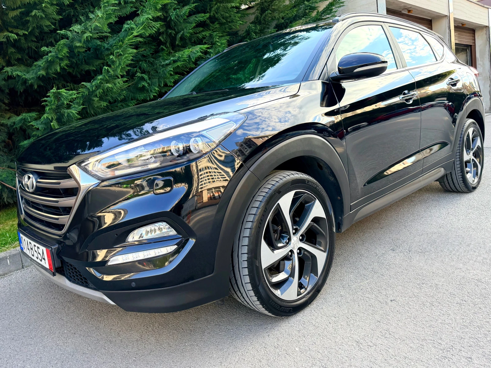 Hyundai Tucson 2.0CRDI DISTRONIK OBDUHVANE PODGREV PANORAMA FULL