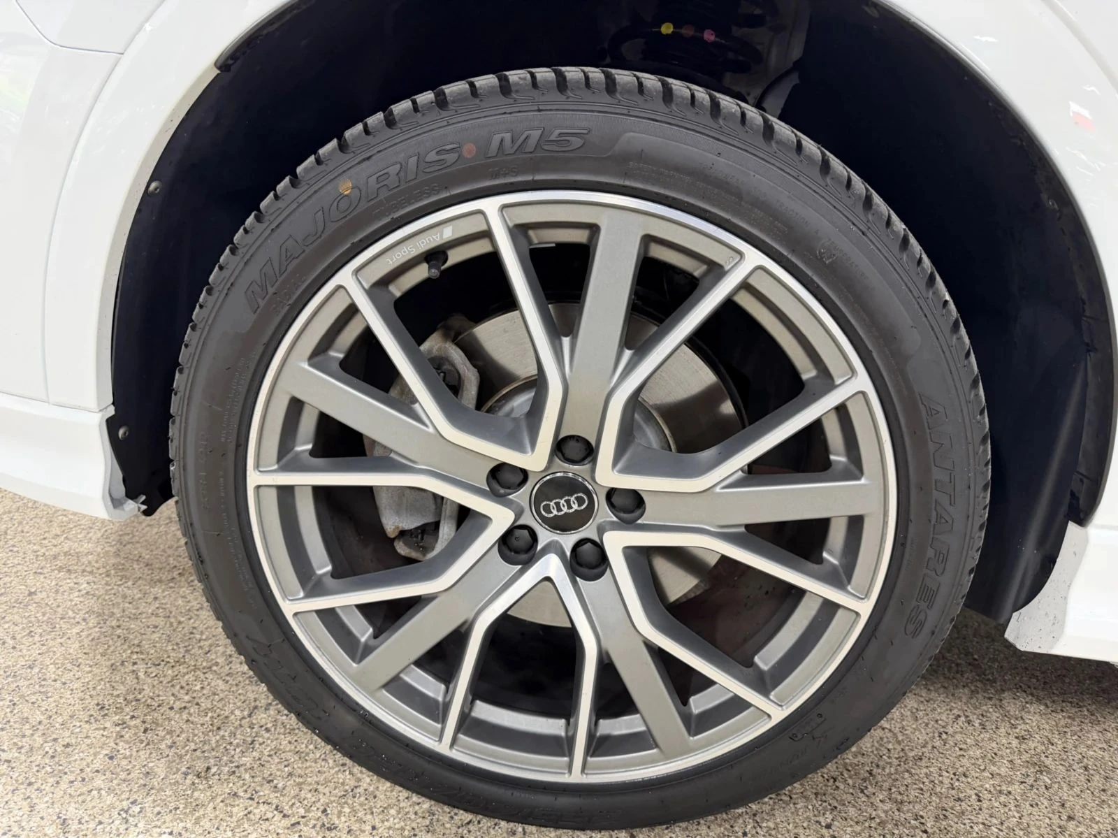 Audi Q3, снимка 5 - Автомобили и джипове - 56726905