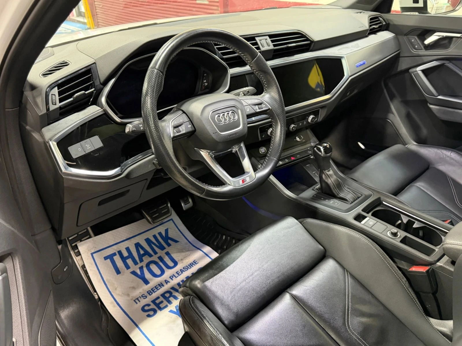 Audi Q3, снимка 7 - Автомобили и джипове - 56726905