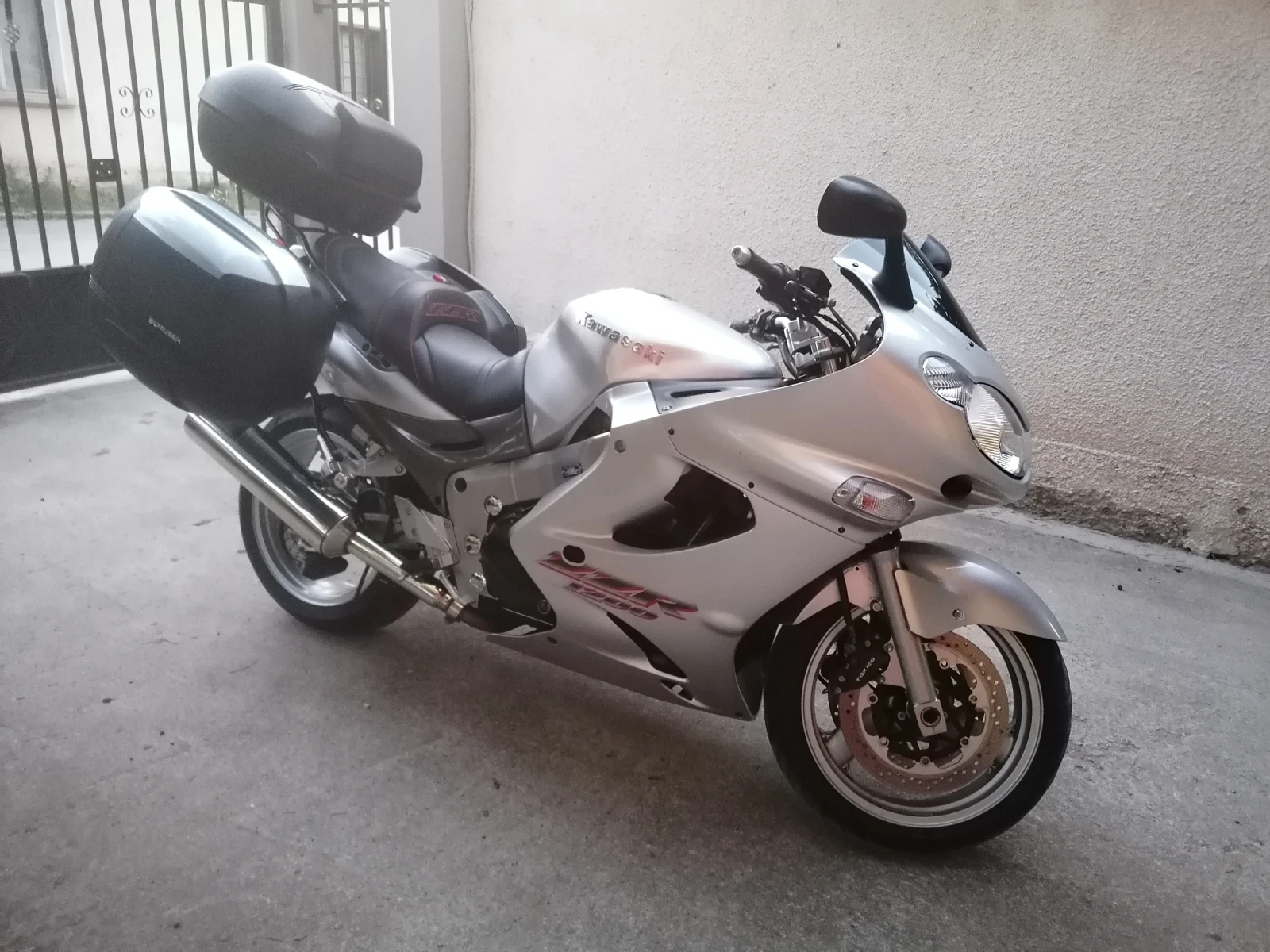 Kawasaki Zzr 1200 - изображение 3