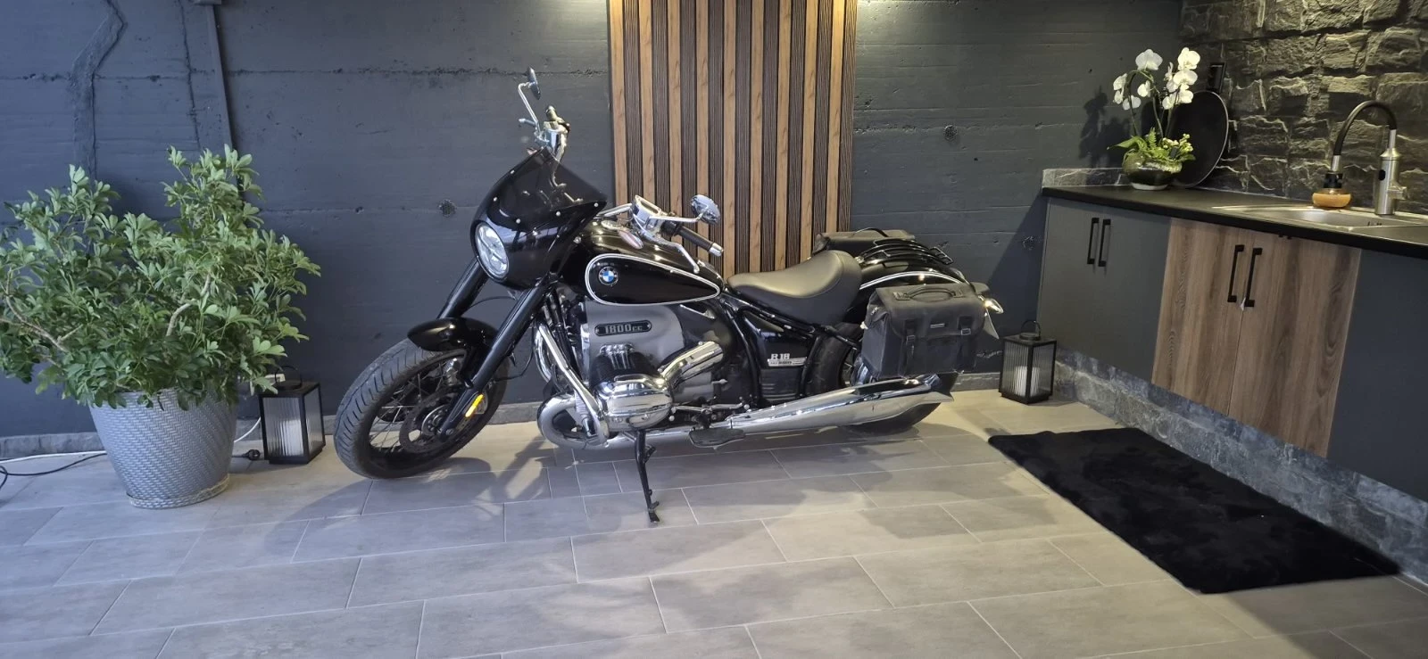 BMW R R18 