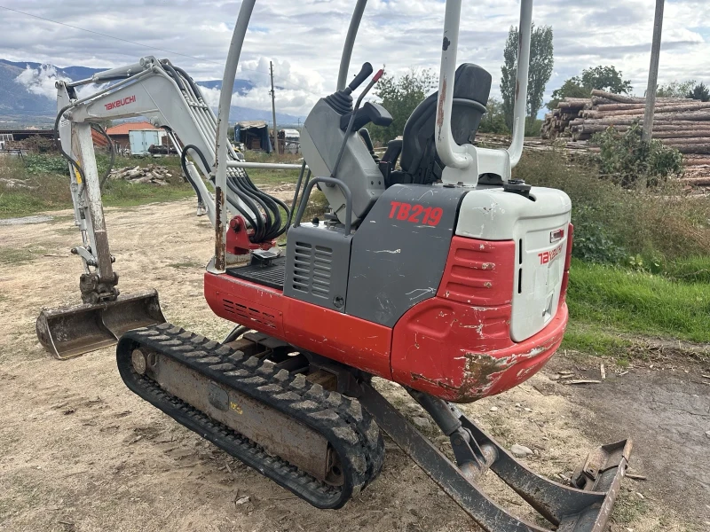 Багер Takeuchi TB219, снимка 1 - Индустриална техника - 47557407