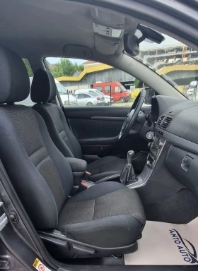 Toyota Avensis 1.8 VVT-i Фейслифт!Подържана само в Тойота!, снимка 10