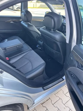 Mercedes-Benz E 280 4MATIC, снимка 11