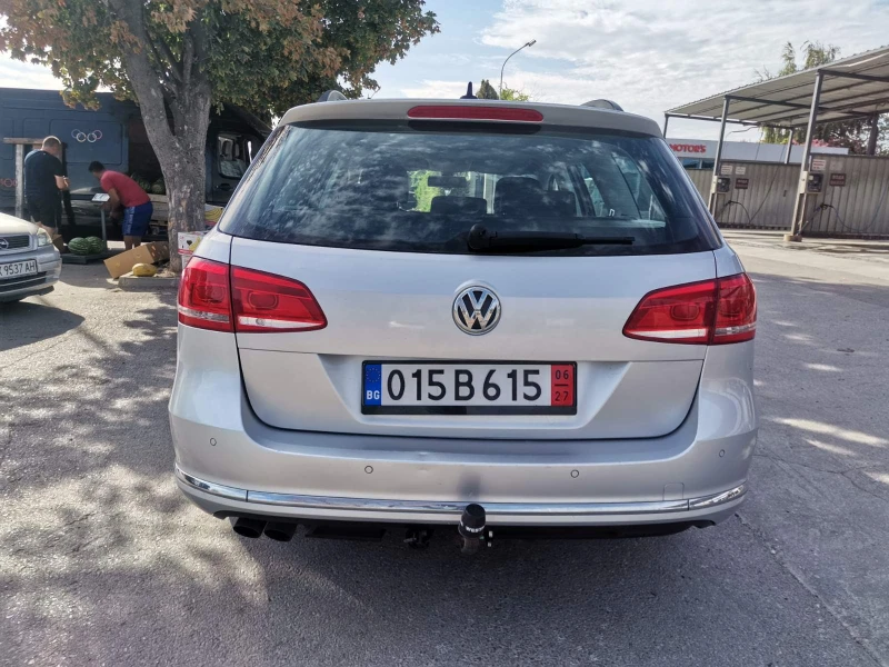 VW Passat УНИКАТ/NAVI/АВТОМАТ, снимка 5 - Автомобили и джипове - 47329691