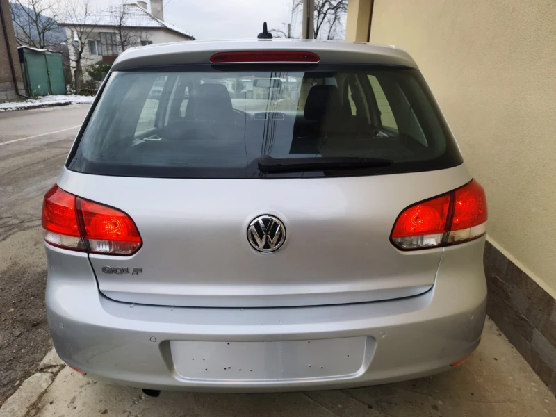 VW Golf 1.6 tdi, снимка 13 - Автомобили и джипове - 48445570