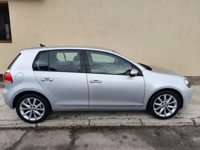 VW Golf 1.6 tdi, снимка 12 - Автомобили и джипове - 48445570