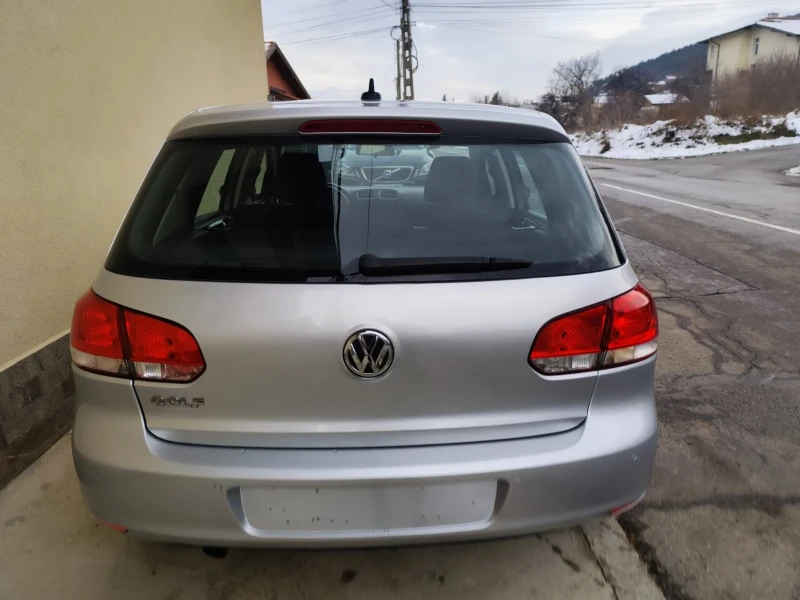 VW Golf 1.6 tdi, снимка 5 - Автомобили и джипове - 48445570