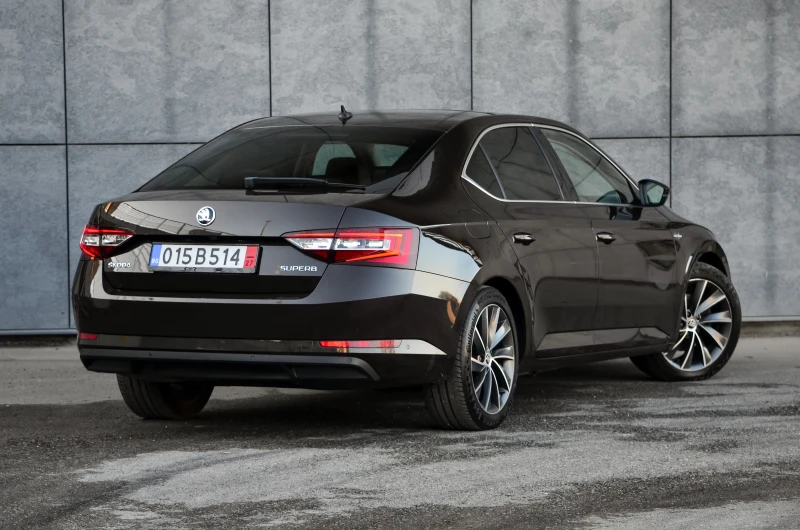 Skoda Superb 2.0 TDI L&K, снимка 4 - Автомобили и джипове - 48585653