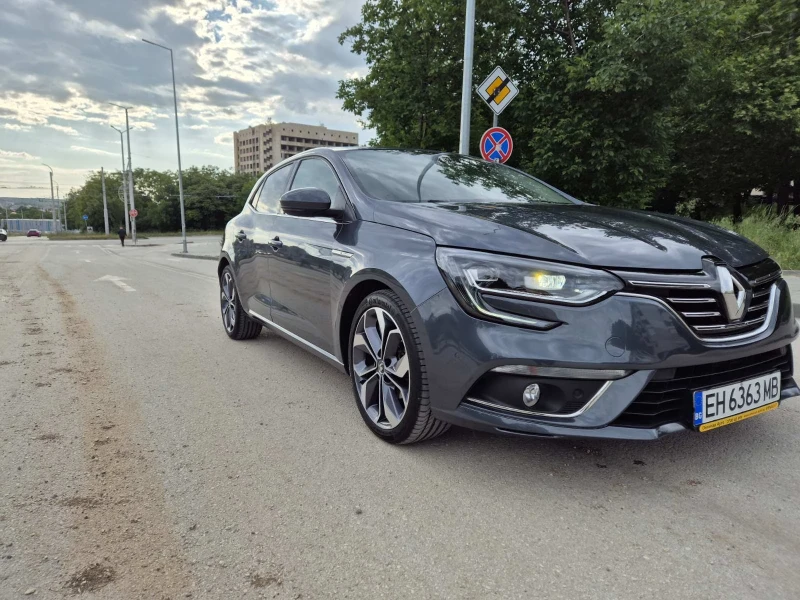 Renault Megane 1.5 DCI, снимка 2 - Автомобили и джипове - 52254421