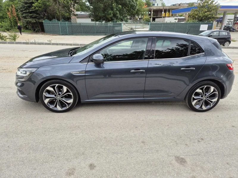 Renault Megane 1.5 DCI, снимка 8 - Автомобили и джипове - 52254421