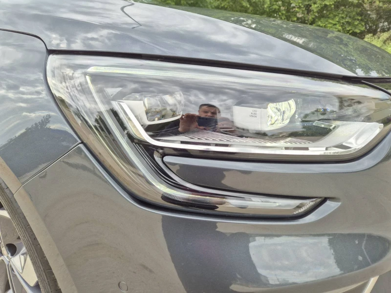 Renault Megane 1.5 DCI, снимка 10 - Автомобили и джипове - 52254421