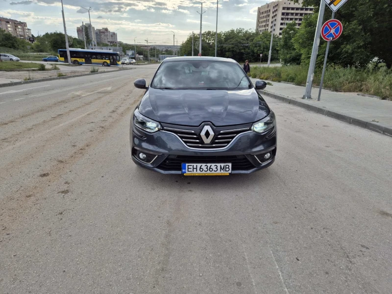 Renault Megane 1.5 DCI, снимка 11 - Автомобили и джипове - 52254421