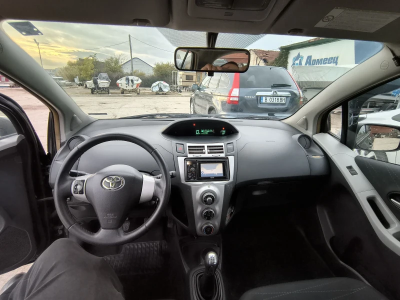 Toyota Yaris Navi, снимка 14 - Автомобили и джипове - 52187414