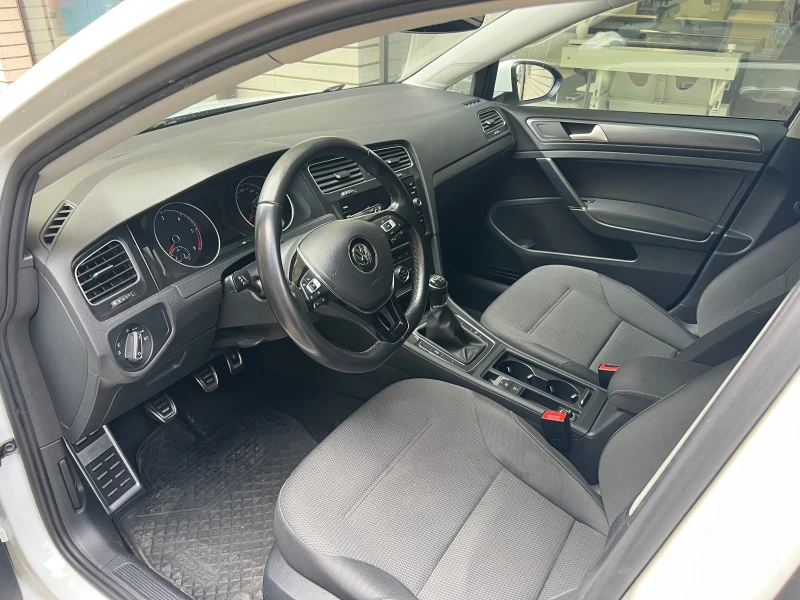 VW Golf 2.0TDI България , снимка 12 - Автомобили и джипове - 53595946