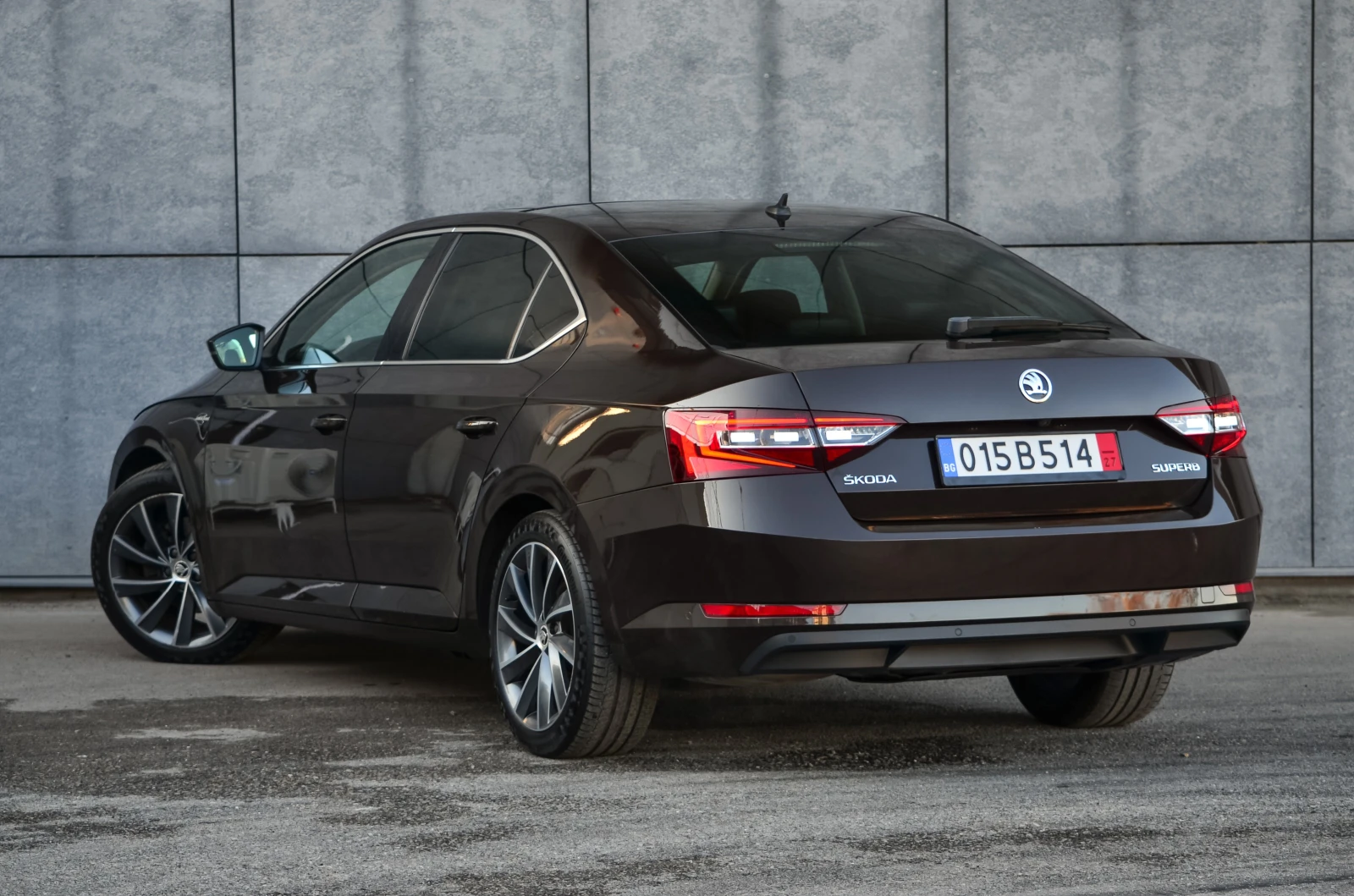 Skoda Superb 2.0 TDI L&K - изображение 5