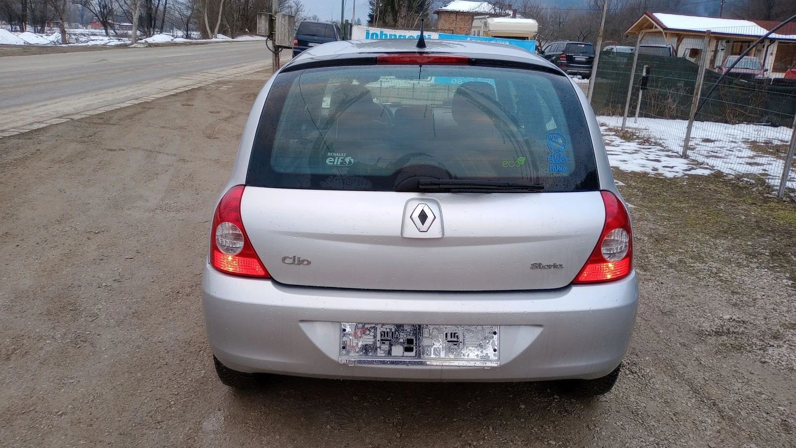 Renault Clio 1.2i klimatik Fasse 2010г - изображение 8