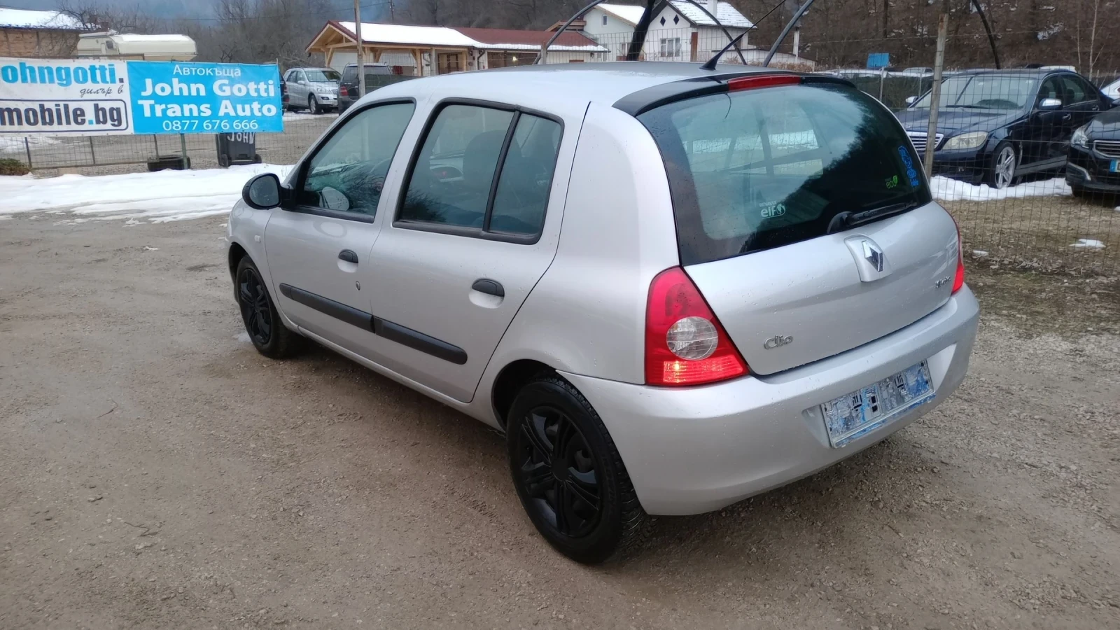 Renault Clio 1.2i klimatik Fasse 2010г - изображение 7