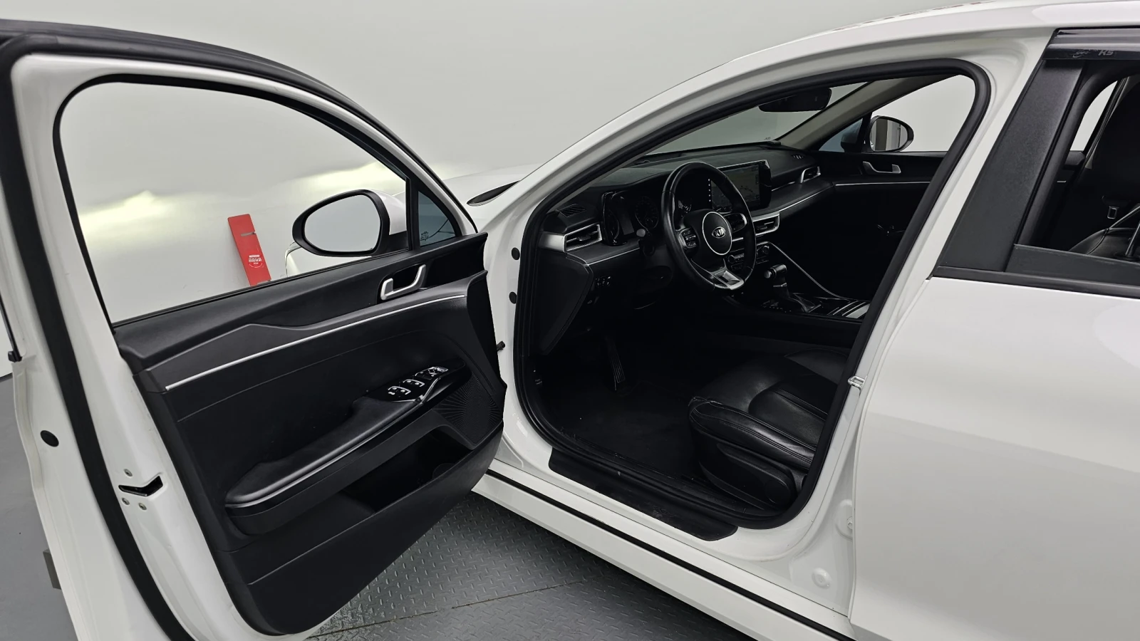 Kia K5 2.0LPI STANDARD - изображение 10