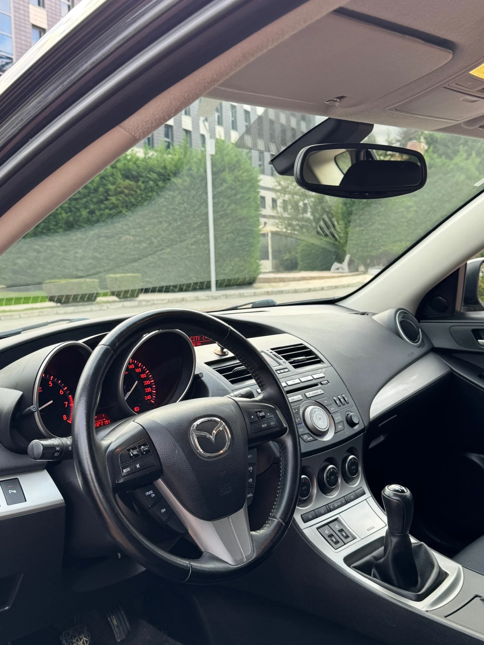 Mazda 3 1.6i - изображение 8