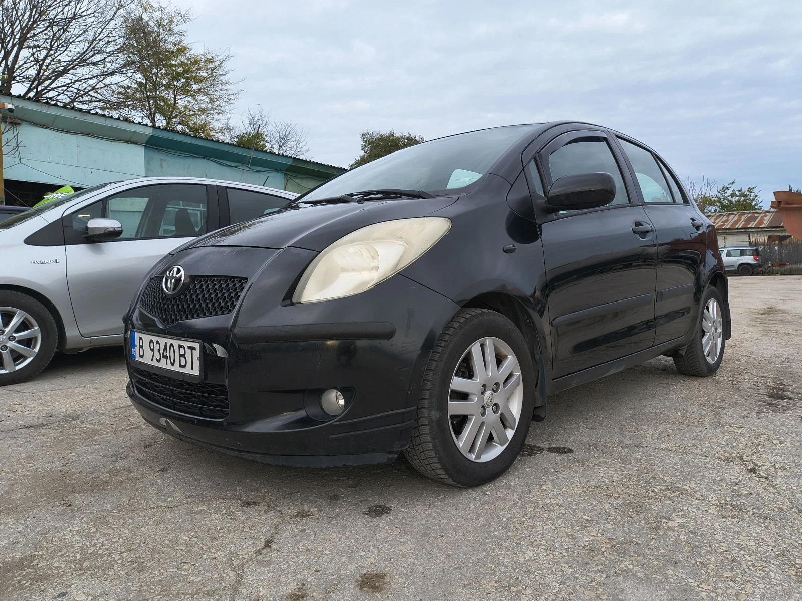 Toyota Yaris Navi - изображение 9