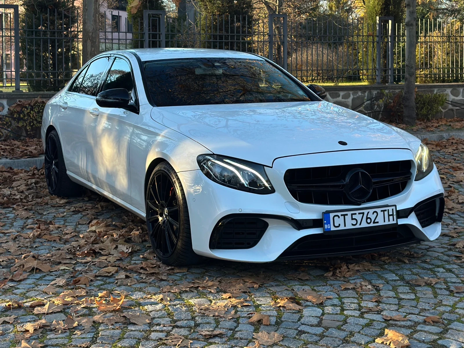 Mercedes-Benz E 220 Amg-Line/Digital - изображение 3