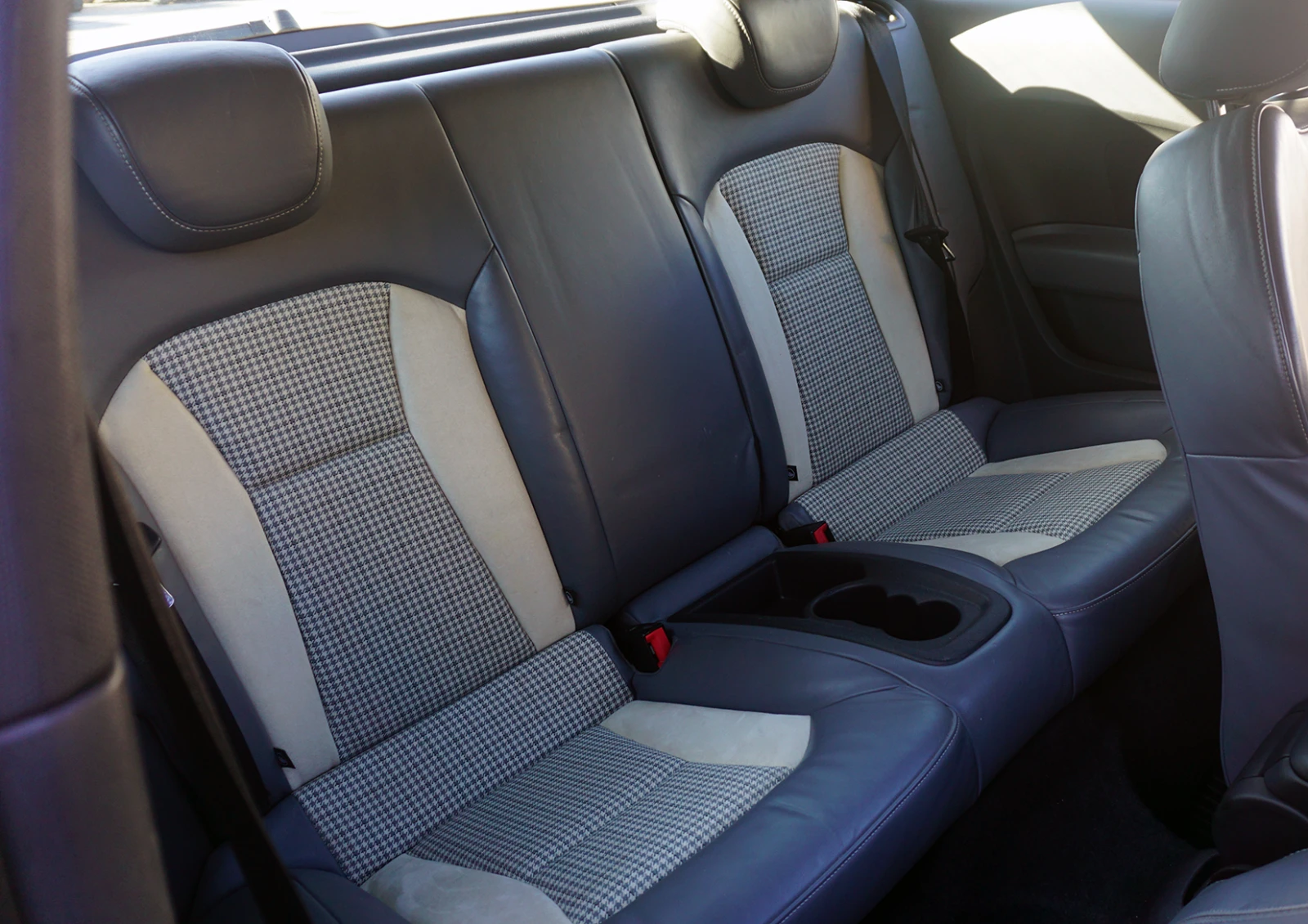 Audi A1 3 врати, снимка 9 - Автомобили и джипове - 53801896