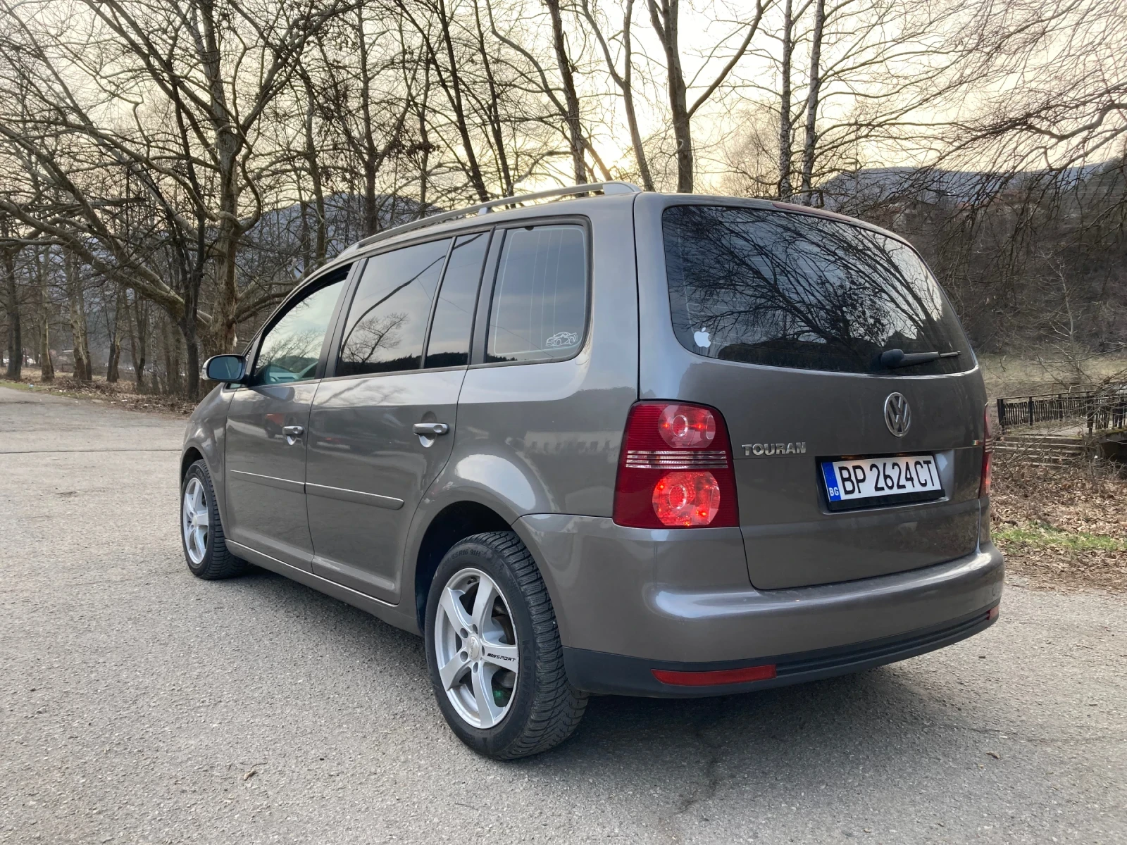 VW Touran 1.9TDI 105, снимка 4 - Автомобили и джипове - 53878576