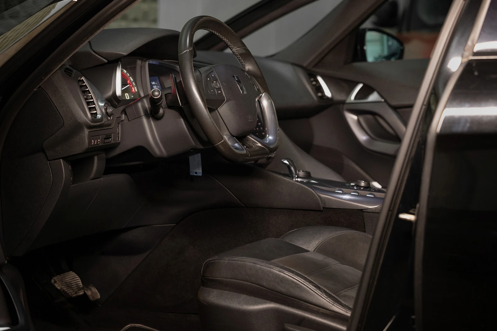 Citroen DS5 Hybrid * Шибидах * Панорама, снимка 7 - Автомобили и джипове - 53958463