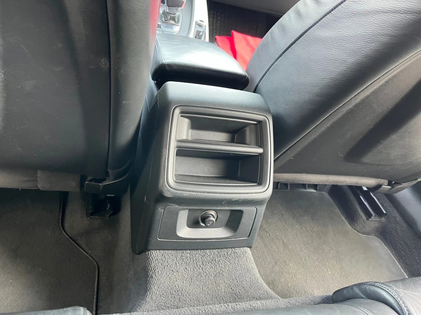 Audi A4 2.0TDI  б9 Quattro , снимка 16 - Автомобили и джипове - 54455787