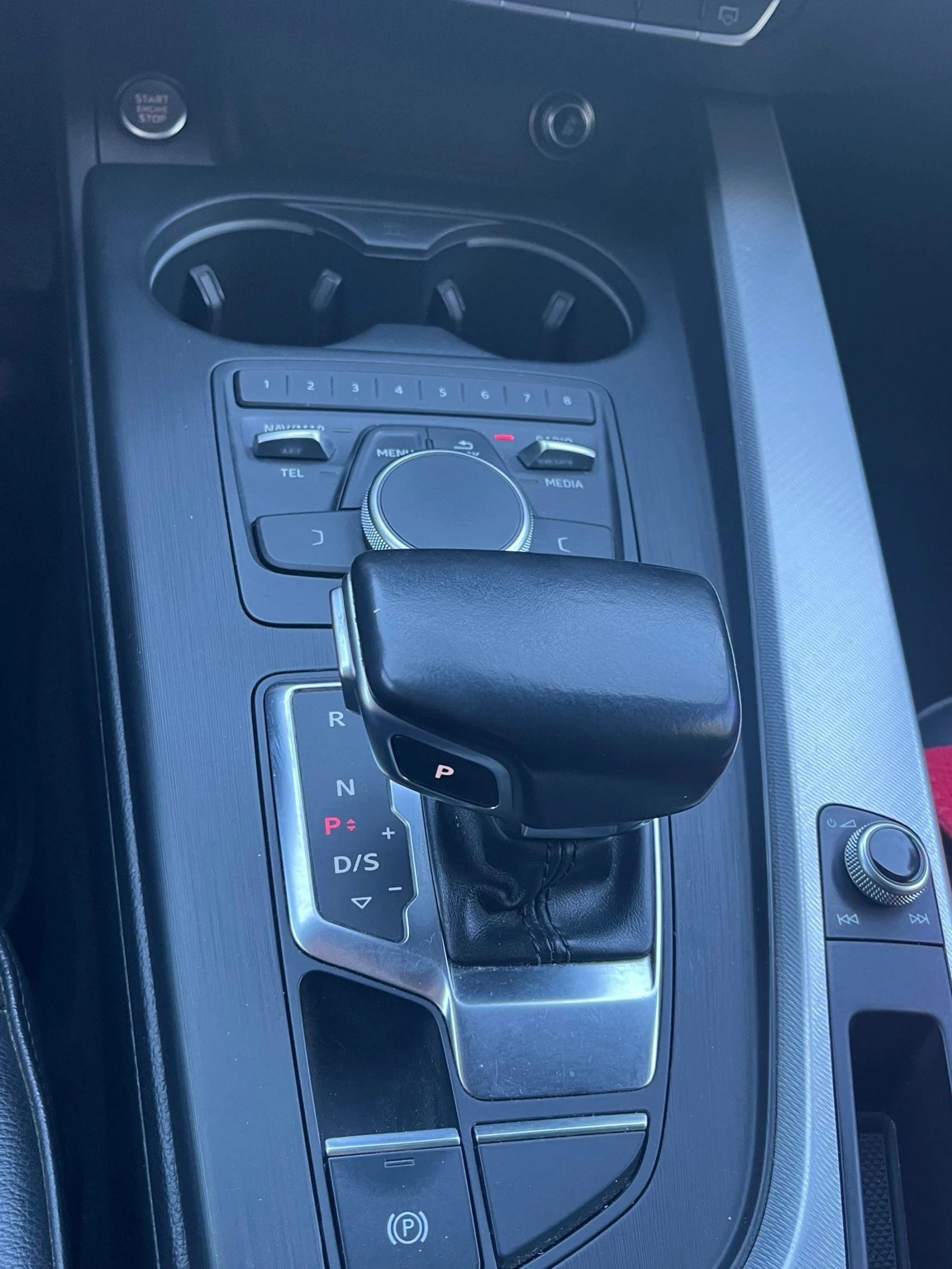 Audi A4 2.0TDI  б9 Quattro , снимка 10 - Автомобили и джипове - 54455787
