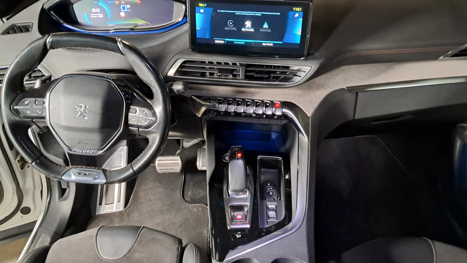 Peugeot 3008 1.6 PLUG-IN-HYBRID* GT-LINE* 4WD* 360 , снимка 12 - Автомобили и джипове - 54596023