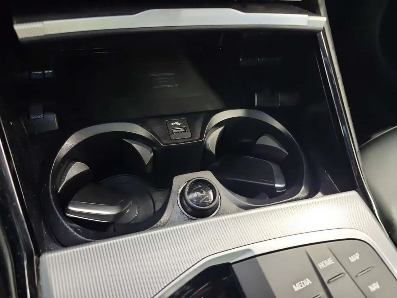 BMW 230 I XDRIVE| HARMAN KARDON| PANO| 2 КЛЮЧА| , снимка 12 - Автомобили и джипове - 54650545