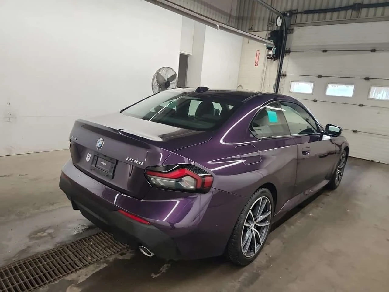 BMW 230 I XDRIVE| HARMAN KARDON| PANO| 2 КЛЮЧА| , снимка 3 - Автомобили и джипове - 54650545
