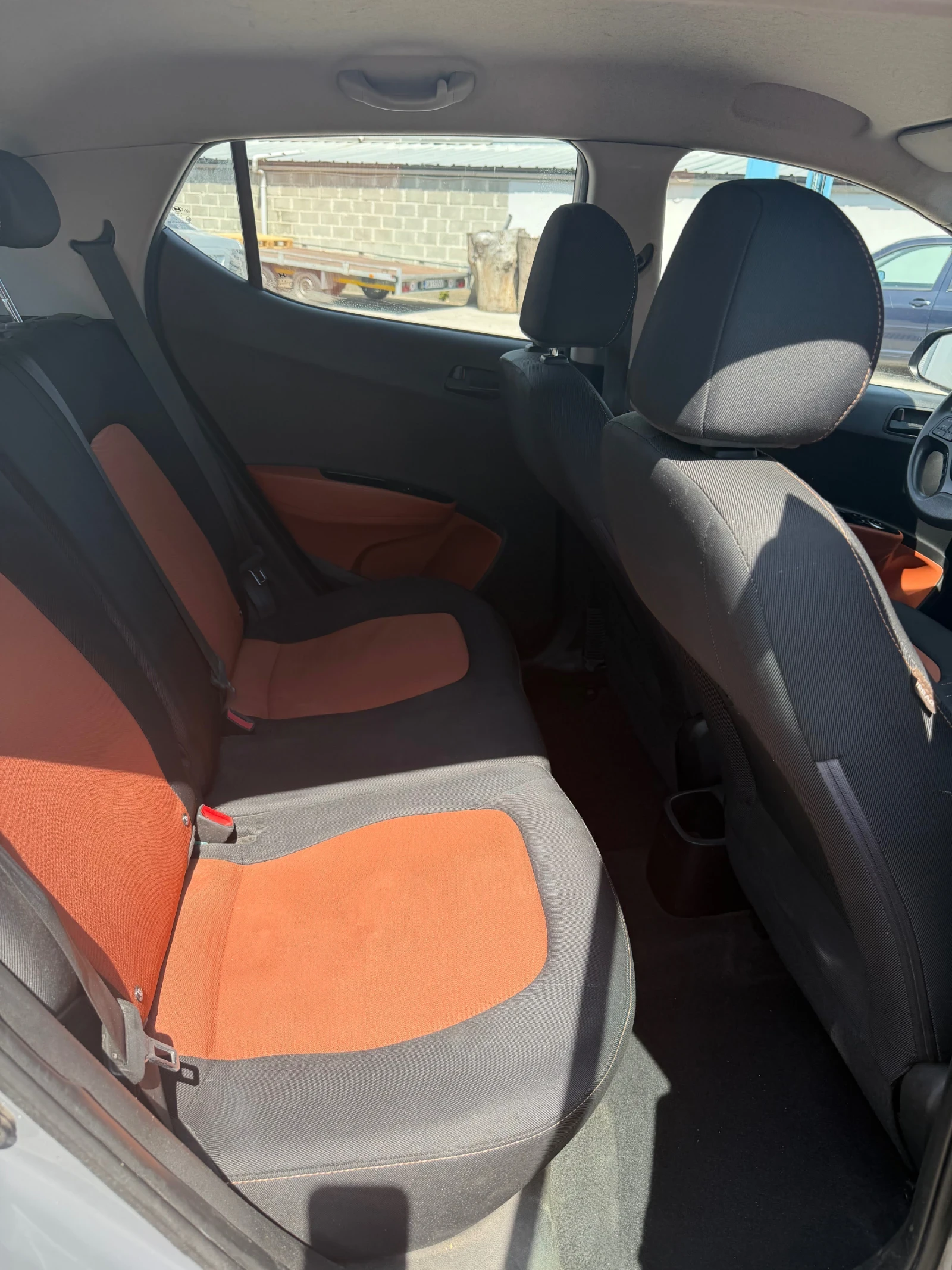 Hyundai I10, снимка 8 - Автомобили и джипове - 54743253