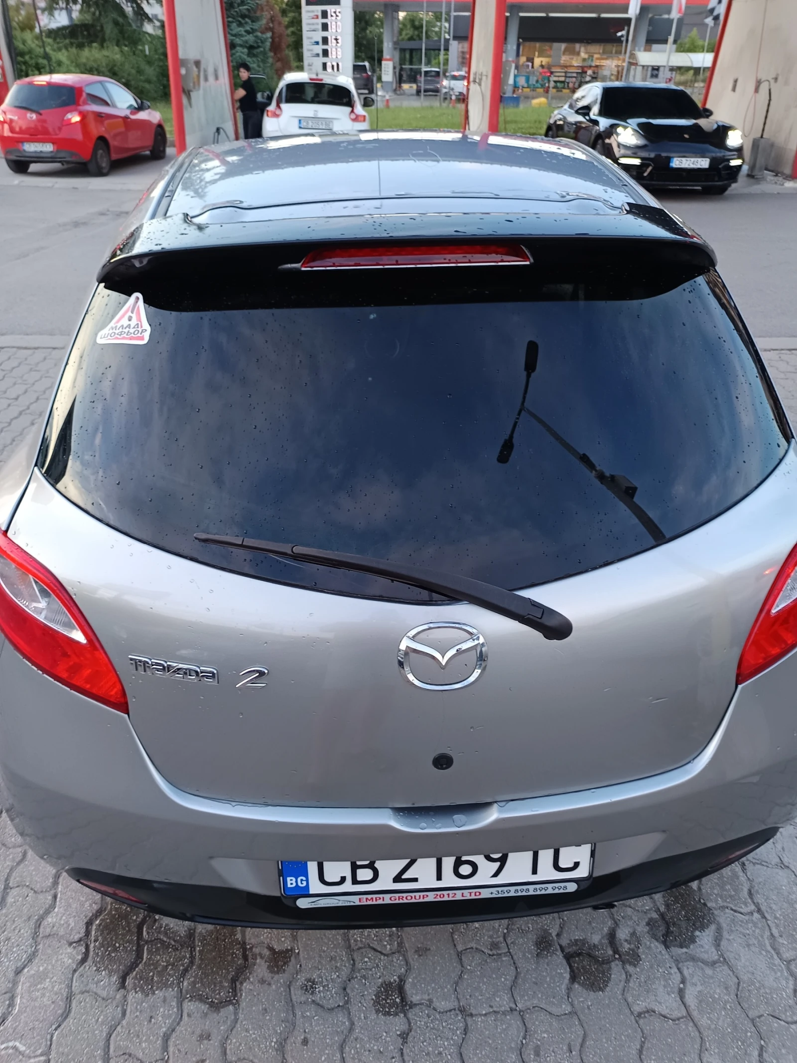 Mazda 2, снимка 8 - Автомобили и джипове - 54875570