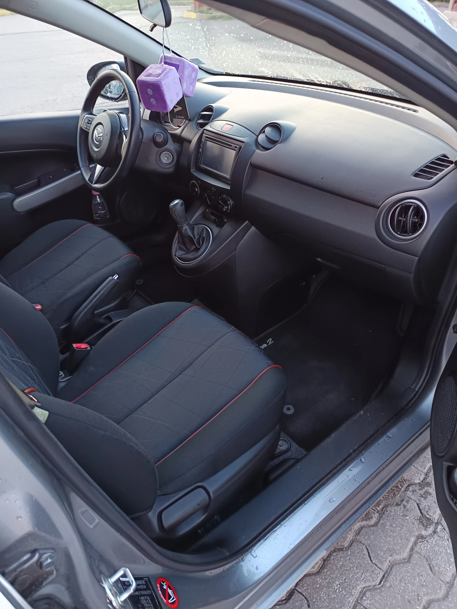 Mazda 2, снимка 10 - Автомобили и джипове - 54875570