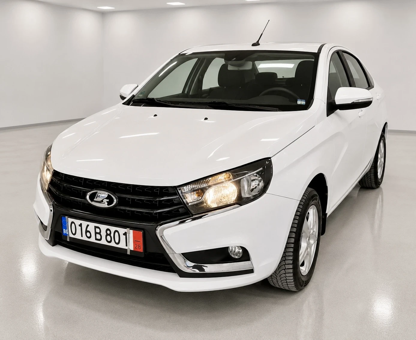 Lada Vesta 12.2018г.57000км. Сервизна История, снимка 7 - Автомобили и джипове - 54981687