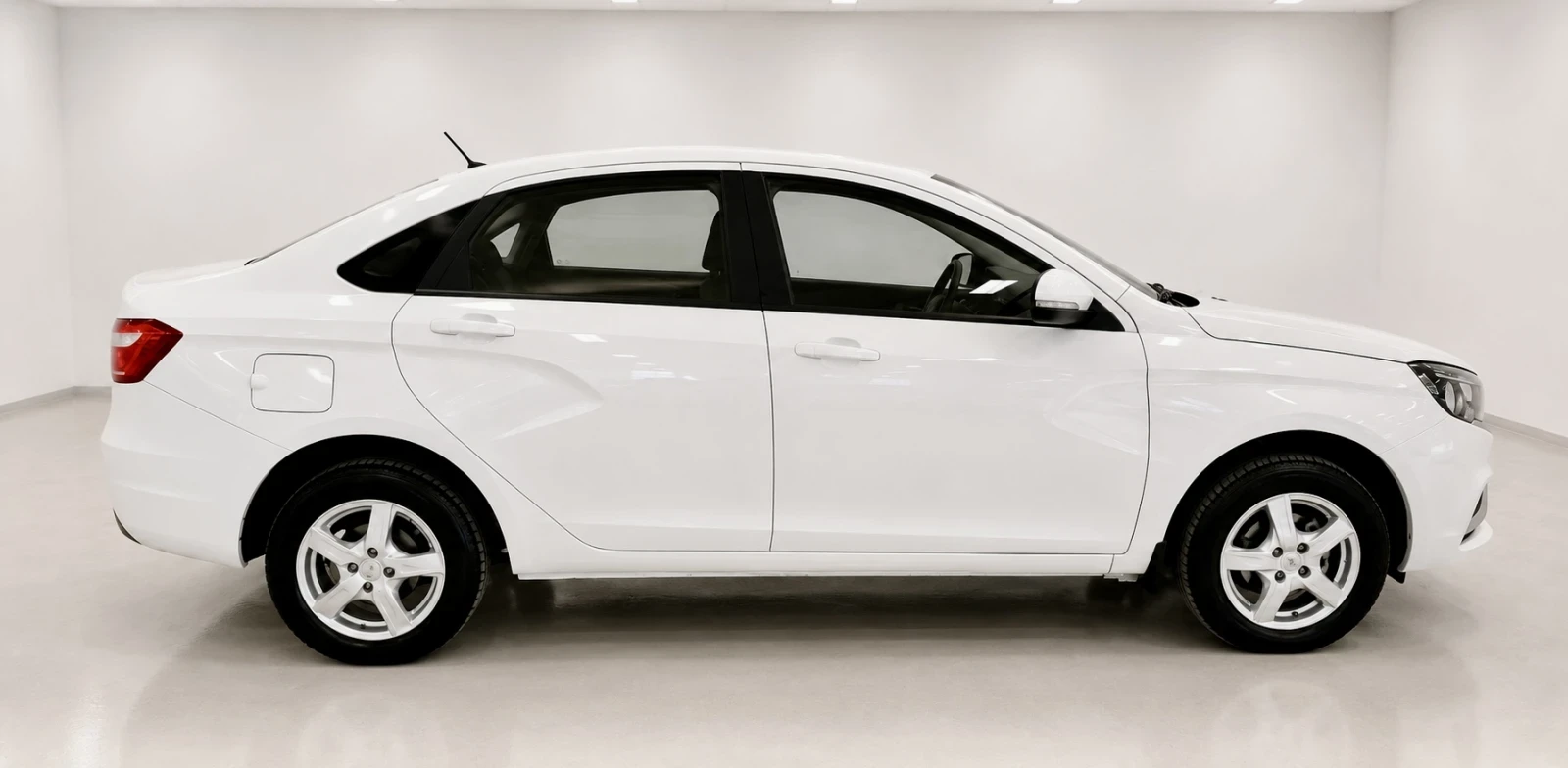 Lada Vesta 12.2018г.57000км. Сервизна История, снимка 3 - Автомобили и джипове - 54981687