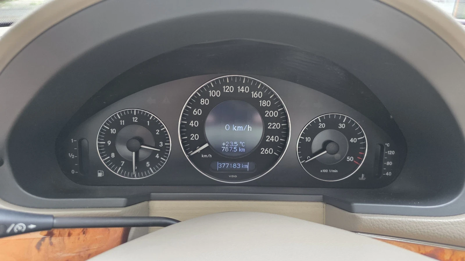 Mercedes-Benz E 280, снимка 3 - Автомобили и джипове - 55177303