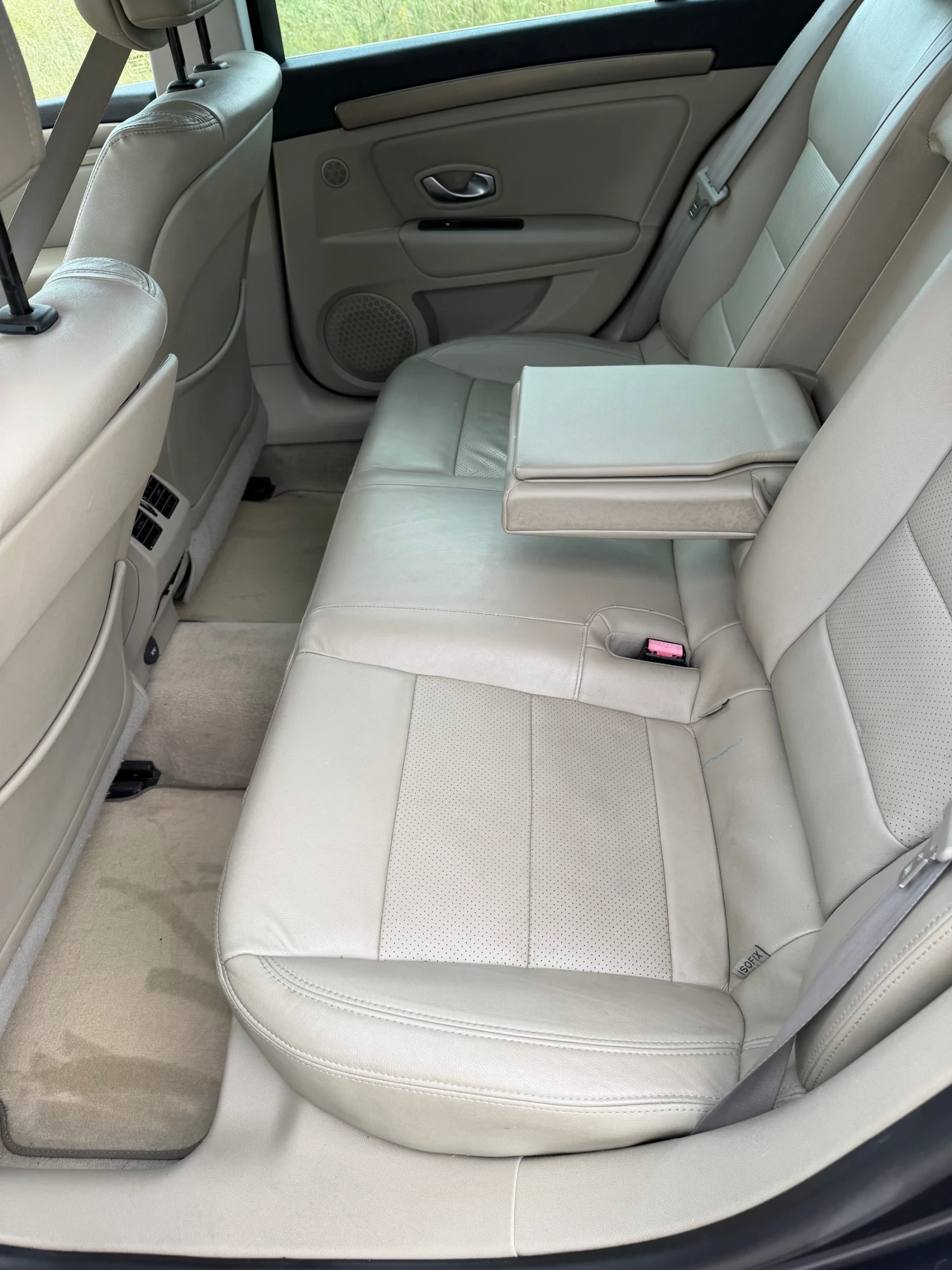 Renault Laguna 2.0dci кожен салон , снимка 14 - Автомобили и джипове - 55318472