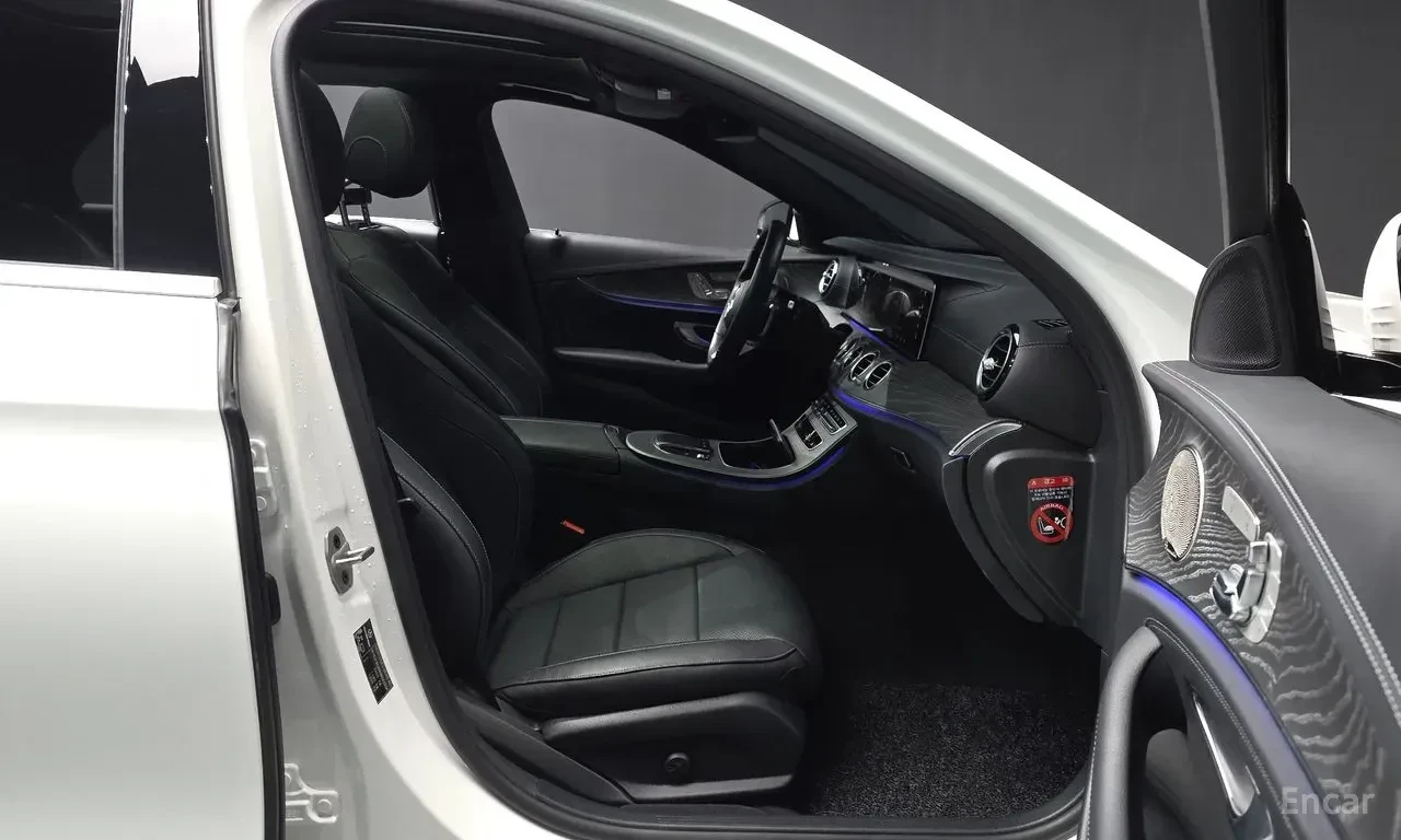 Mercedes-Benz E 350 4MATIC* AMG* LINE* BURMESTER* ОБДУХВАНЕ* ДИСТРОНИК, снимка 14 - Автомобили и джипове - 55695664