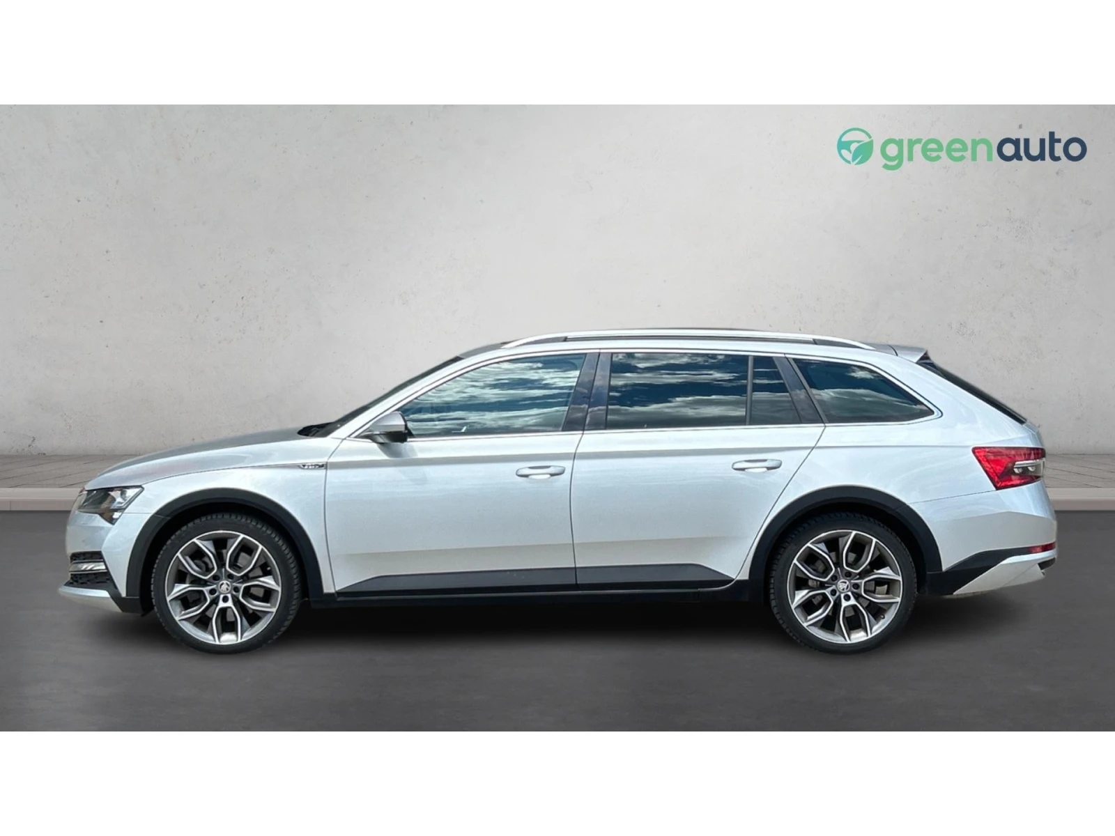 Skoda Superb  Scout 2.0 TSi  4x4 , Месечна вноска от 399  , снимка 3 - Автомобили и джипове - 56133589