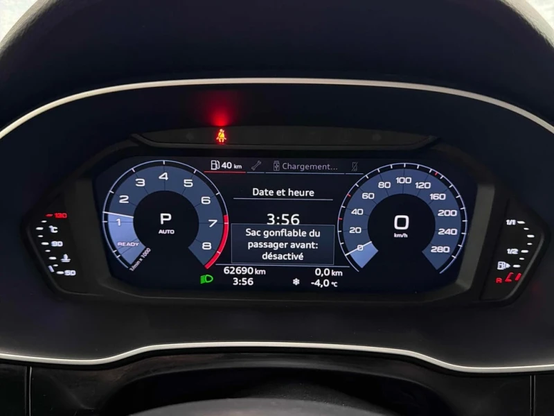 Audi Q3 * Komfort * CARFAX * БЕЗ ПЪРВОНАЧАЛНА ВНОСКА, снимка 8 - Автомобили и джипове - 53331522