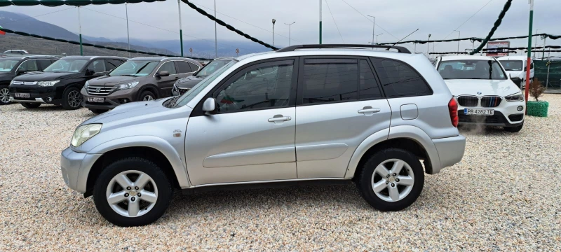 Toyota Rav4 2.0 D4D 4x4 Klima Кожа Navi Амбулантно осветление, снимка 4 - Автомобили и джипове - 53447579