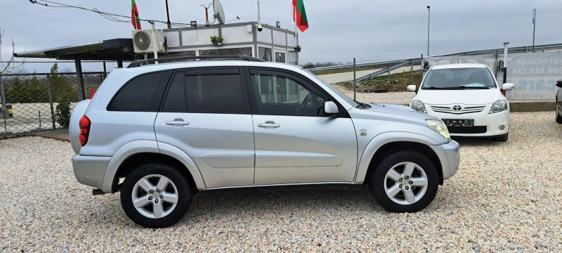 Toyota Rav4 2.0 D4D 4x4 Klima Кожа Navi Амбулантно осветление, снимка 5 - Автомобили и джипове - 53447579