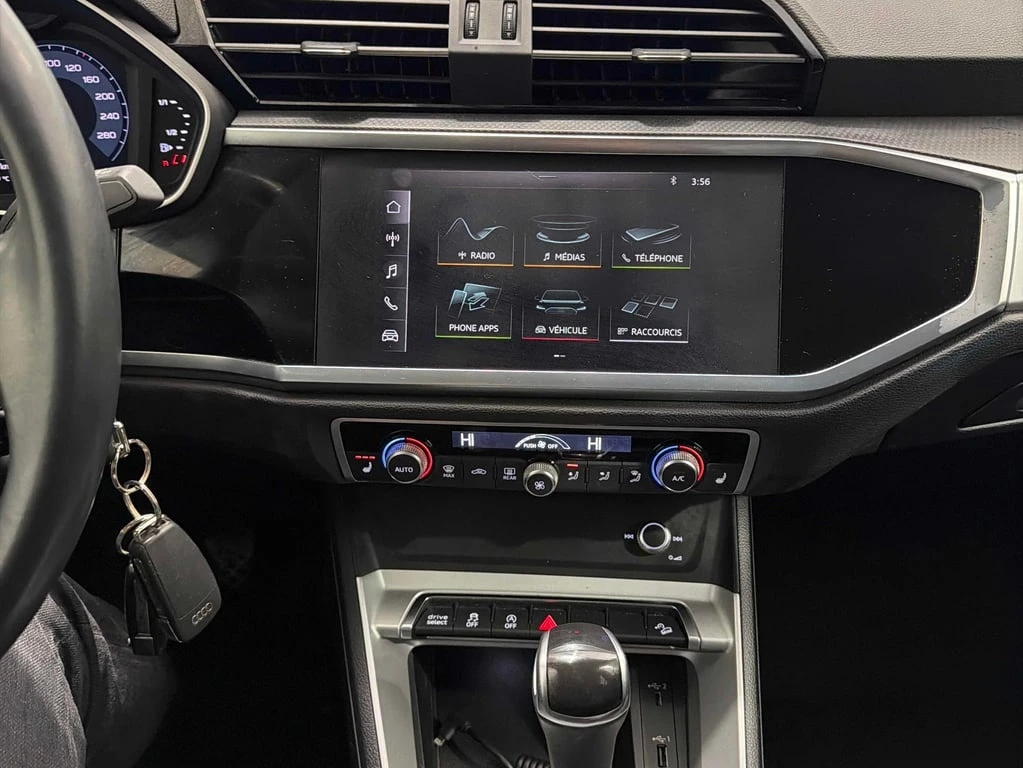 Audi Q3 * Komfort * CARFAX * БЕЗ ПЪРВОНАЧАЛНА ВНОСКА - изображение 9