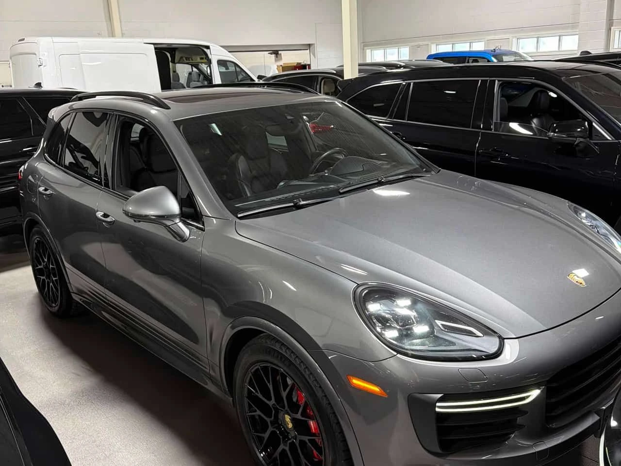 Porsche Cayenne * GTS * 360 КАМЕРИ* ДВА КЛЮЧА* ВЪЗДУШНО ОКАЧВАНЕ*  - изображение 4