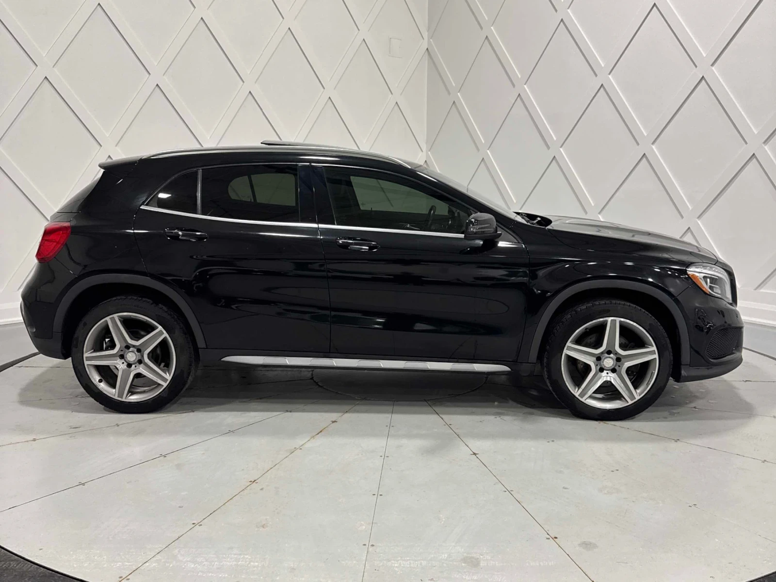 Mercedes-Benz GLA 250 ������� * �������� * 2 ����� * CAR FAX *  | Mobile.bg � ����������� 3