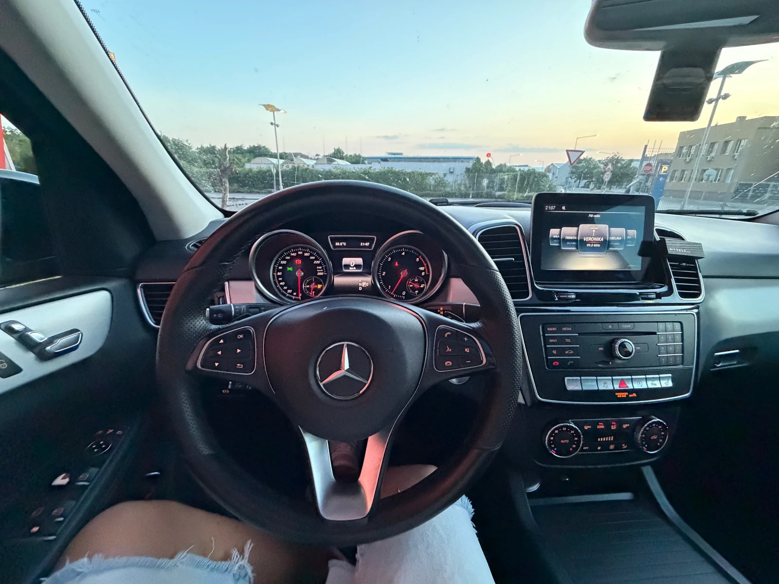 Mercedes-Benz GLE 350 БАРТЕР* AMG* 9G* УНИКАТ* , снимка 14 - Автомобили и джипове - 54727922